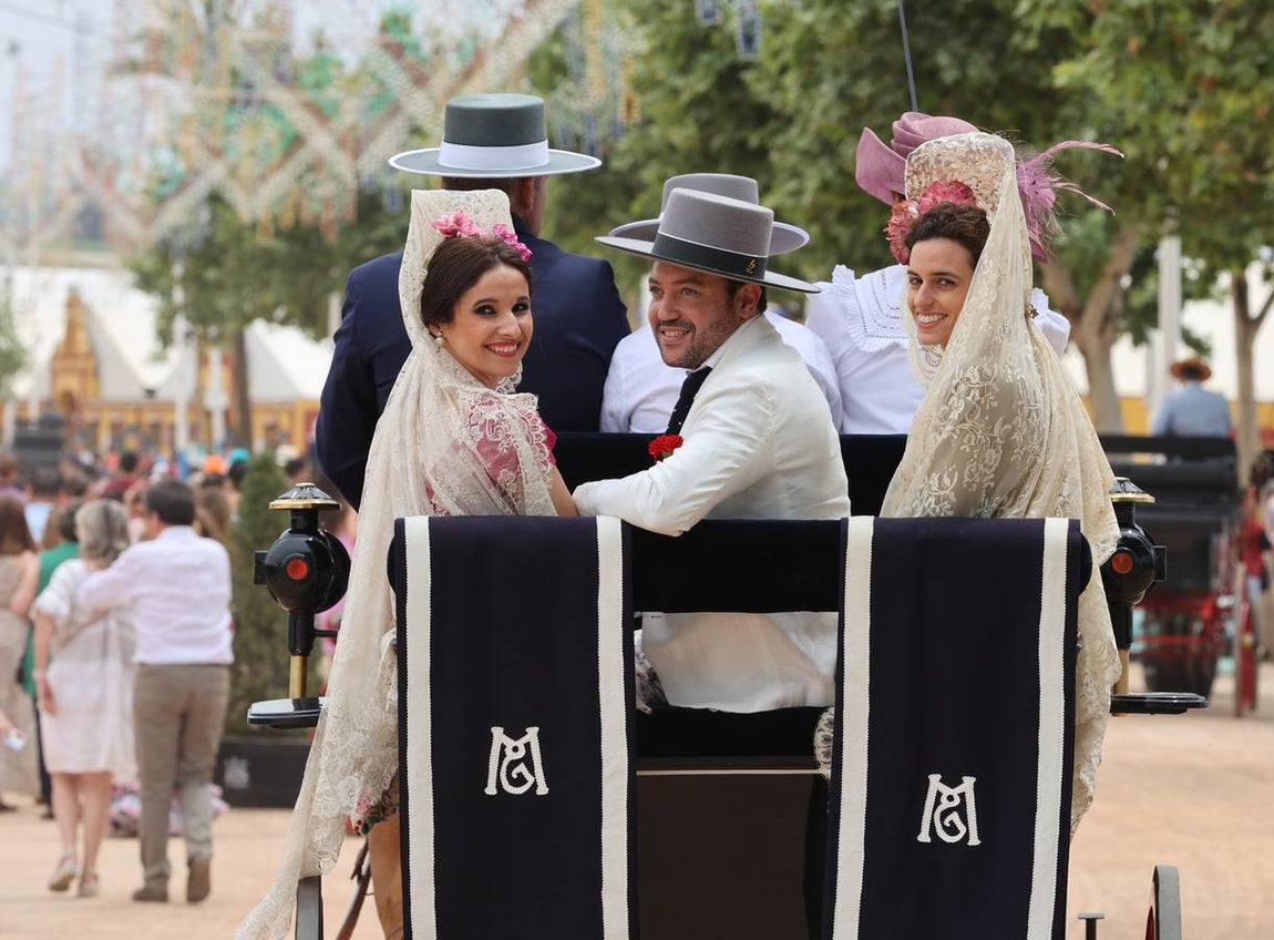 El familiar ambiente del domingo de Feria de Córdoba, en imágenes