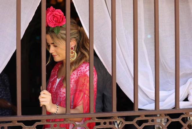 El relajado ambiente en el recinto ferial del lunes de la Feria de Córdoba, en imágenes