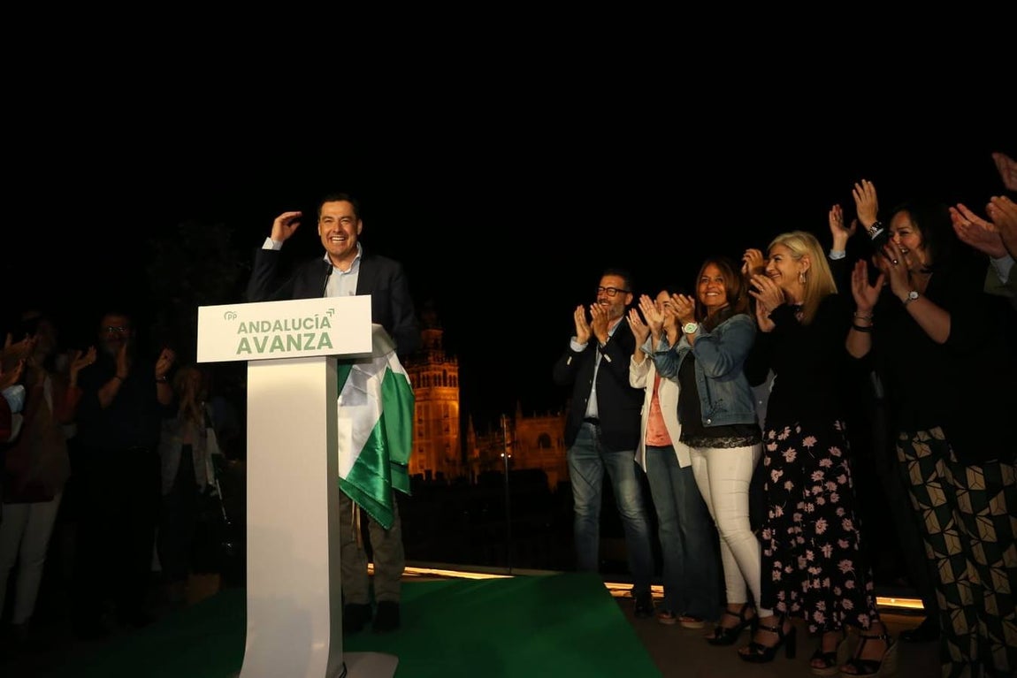 Juanma Moreno, del PP, en Sevilla. ROCÍO RUZ