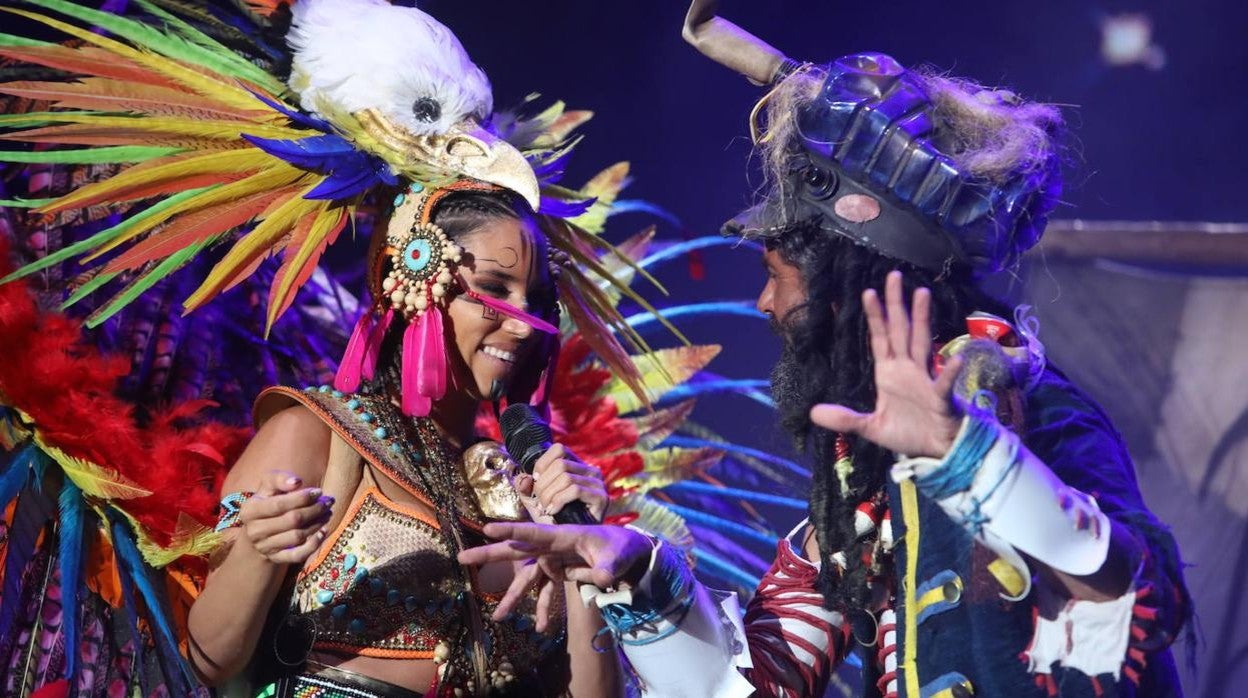 El espectacular pregón de India Martínez en el Carnaval de Cádiz, en imágenes