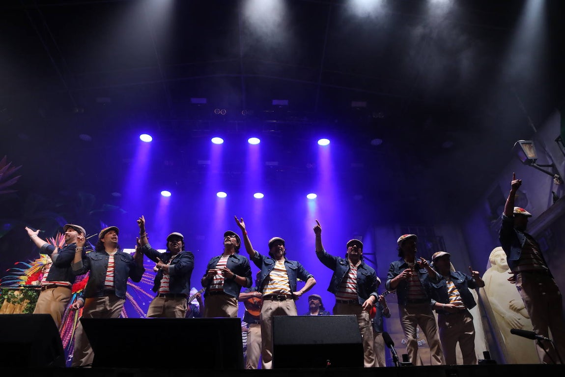 El espectacular pregón de India Martínez en el Carnaval de Cádiz, en imágenes