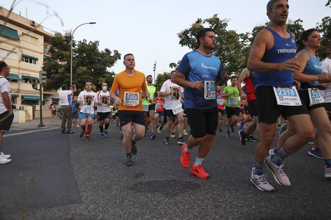 Las mejores imágenes de la Carrera Nocturna Trotacalles en Córdoba