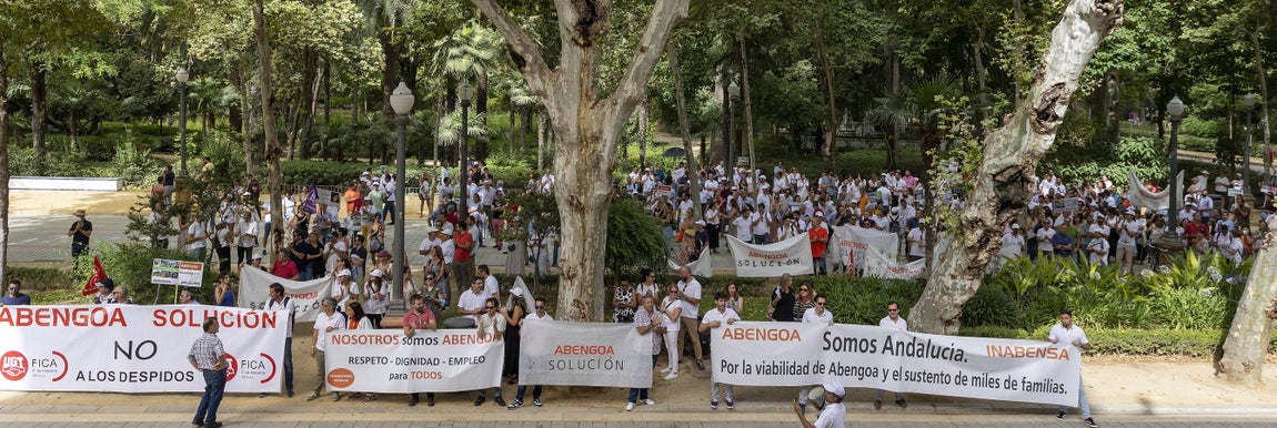 Nueva manifestación de trabajadores de Abengoa en Sevilla para pedir el rescate