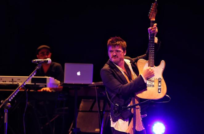 El personalísimo recital de Coque Malla en Córdoba, en imágenes