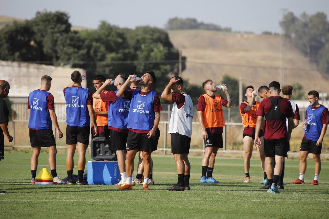 El primer entrenamiento de la temporada del Córdoba CF, en imágenes
