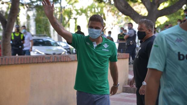 Joaquín, Sidnei y Sanabria afrontan con sobrecargas la semana del debut liguero