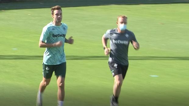 El regreso de Loren al césped de la ciudad deportiva del Betis