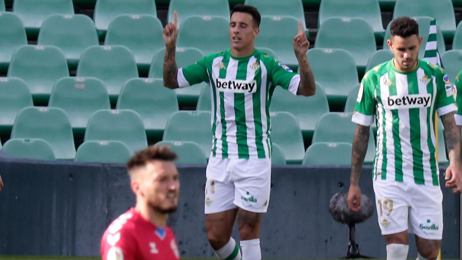 Betis -Elche (3-1): el segundo gol de Tello (3-0), en vídeo