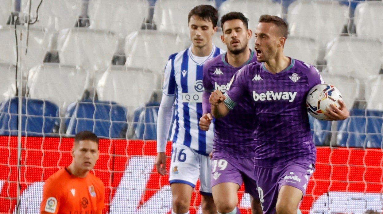 Canales celebra el primer gol del Real Betis en el encuentro ante la Real Sociedad