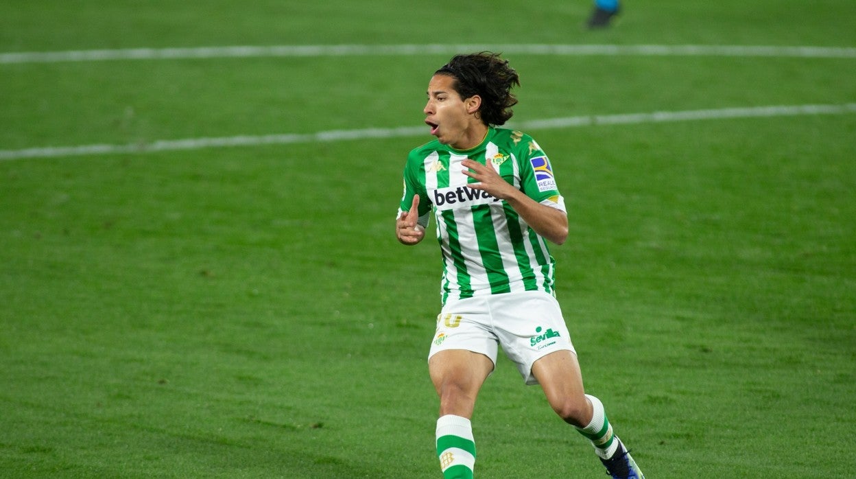 Diego Lainez, durante el Betis - Atlético de Madrid