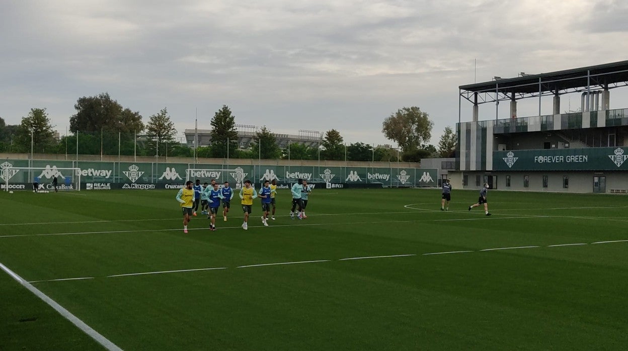 Imagen del entrenamiento del Betis tras el empate frente al Valencia