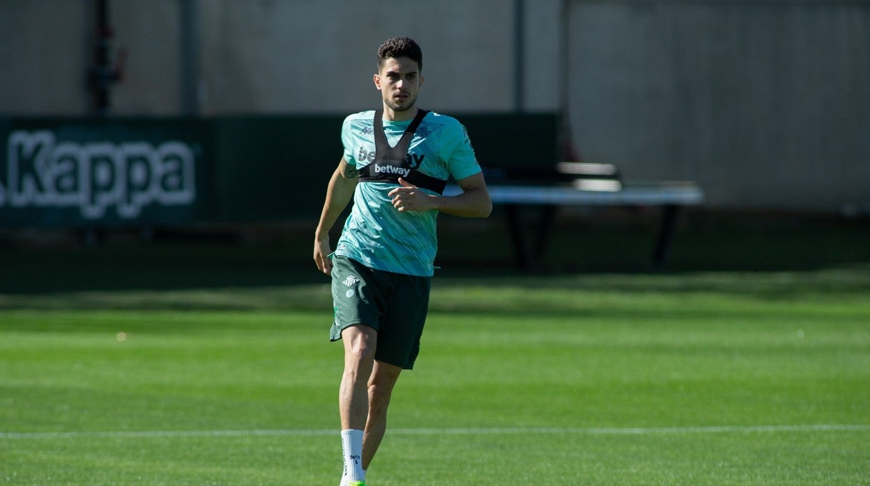 Bartra, durante un entrenamiento