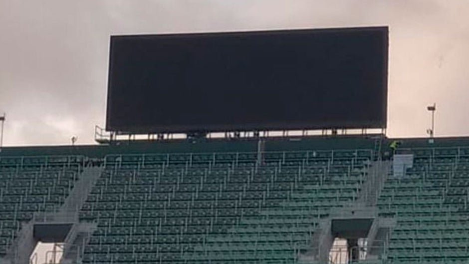 El Betis instala el videomarcador de Gol Sur