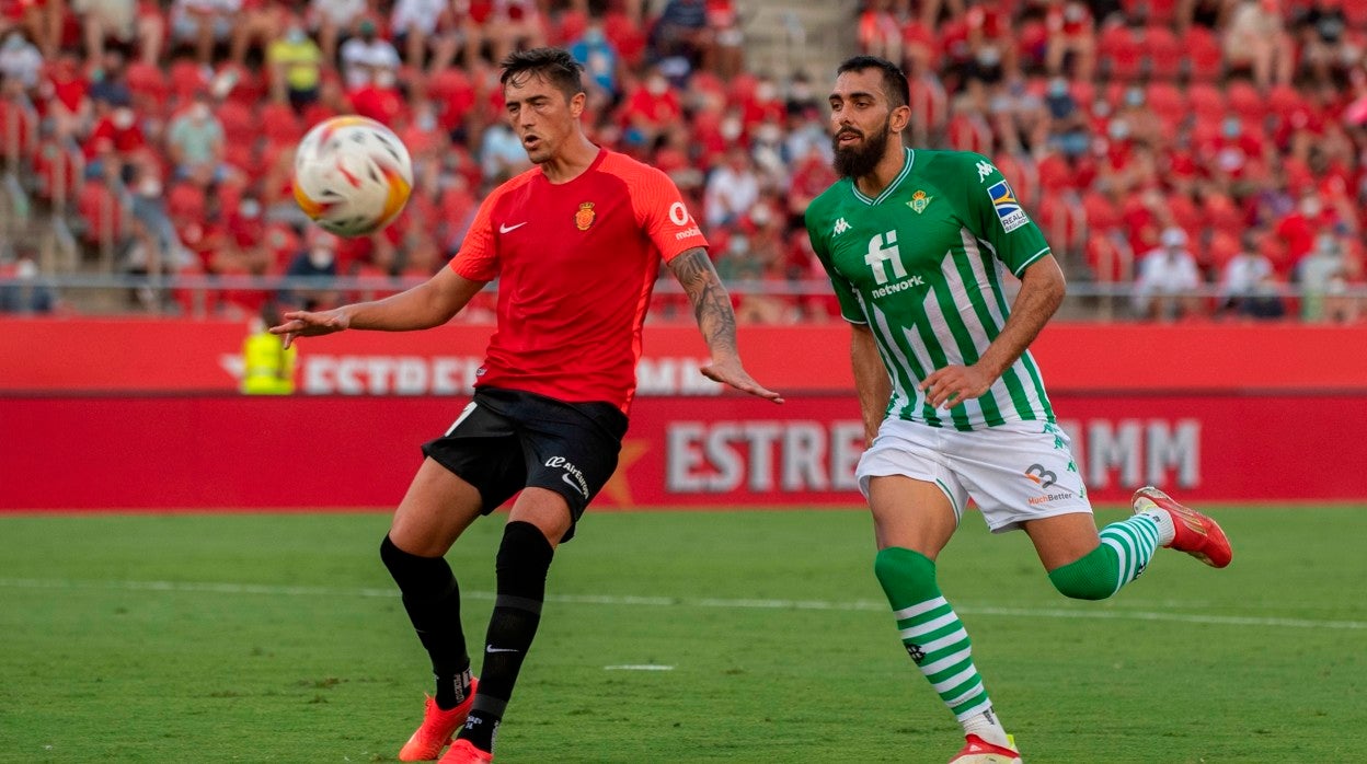Borja Iglesias en el Mallroca - Betis