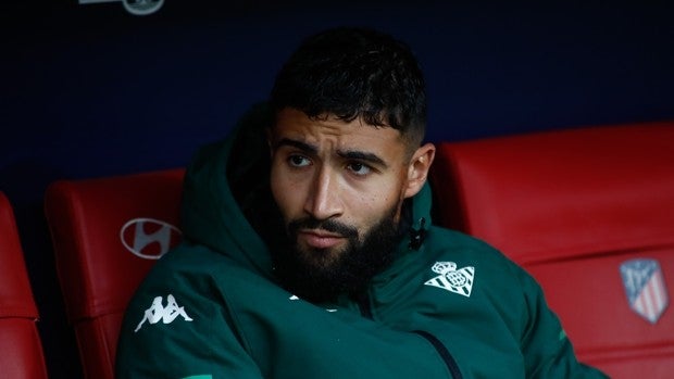 Pellegrini reservó a Fekir y evitó que fuera sancionado para el derbi