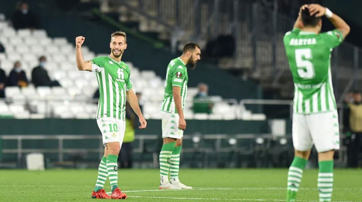 Canales celebra el gol que le marcó al Ferencvaros