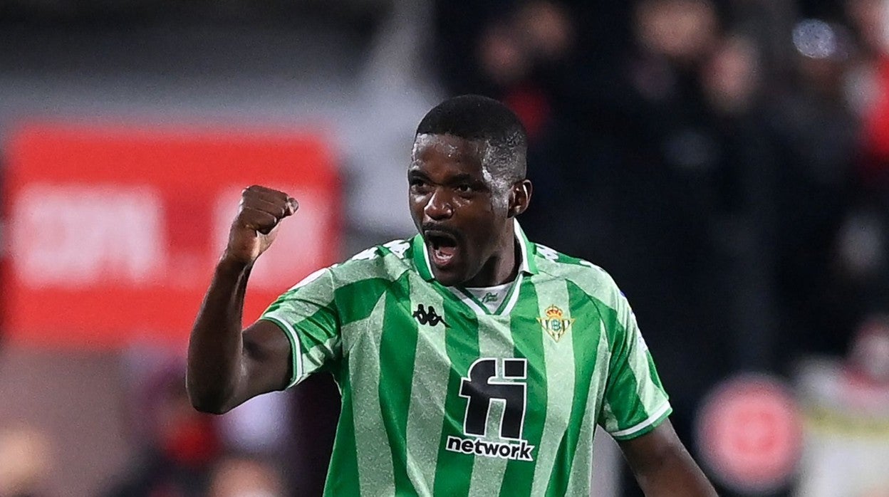 William Carvalho celebra su gol contra el Rayo Vallecano