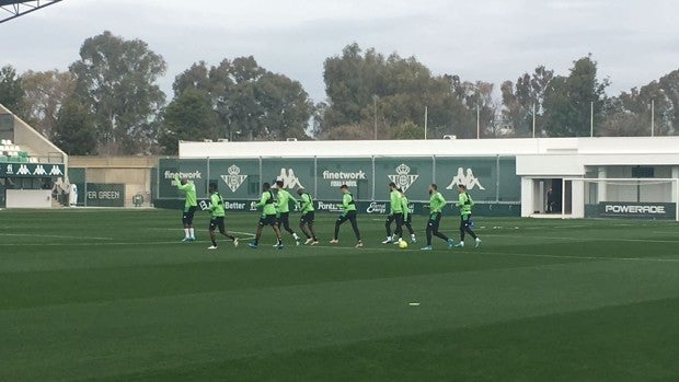 El Betis empieza a preparar el derbi