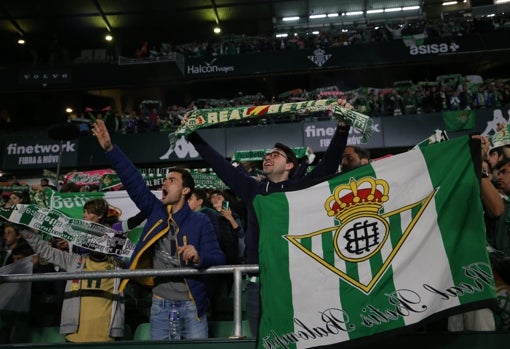 Los béticos vibraron cada segundo con una final para la historia