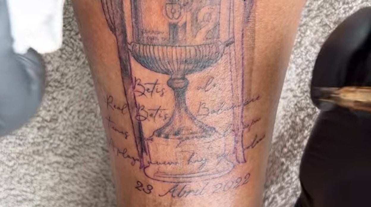 Willian José se tatúa la Copa