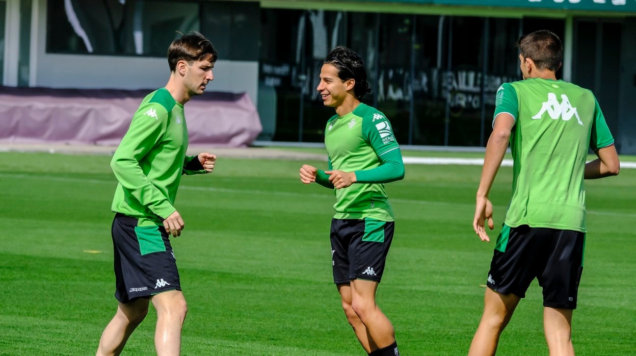 Miranda y Lainez, en un entrenamiento en la ciudad deportiva Luis del Sol