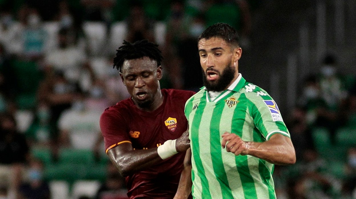 Nabil Fekir durante un encuentro amistoso ante la Roma la temporada pasada