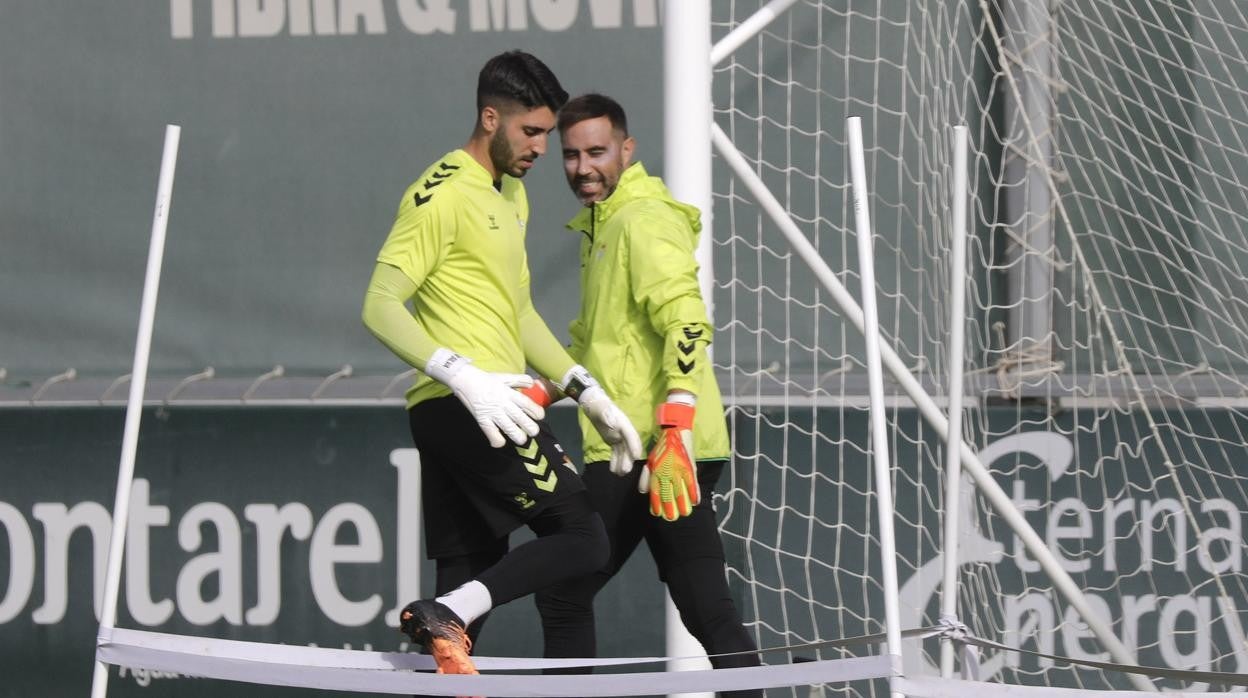 Claudio Bravo y Rui Silva, en el entrenamiento de hoy