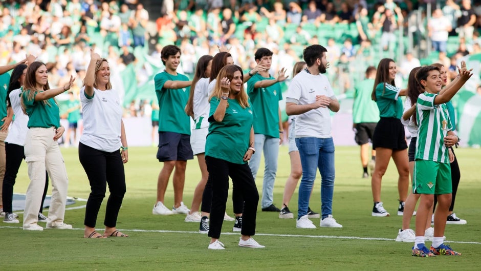 Y el Villamarín bailó al ritmo de Rosalía