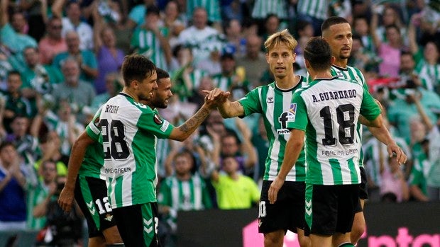 Betis - Roma, las notas de los jugadores: Canales y Rodri, criterio a la hora de buscar el área