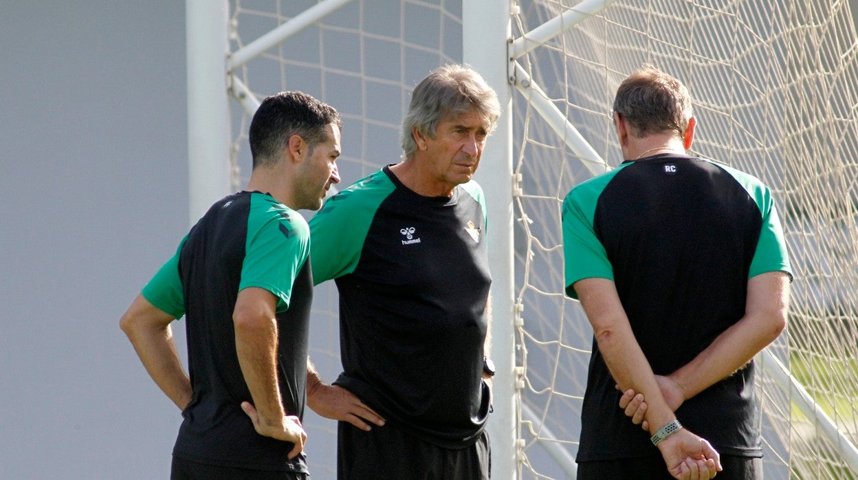 Fernando, Pellegrini y Cousillas, durante un entrenamiento