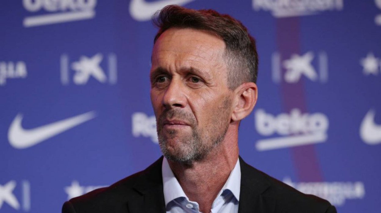 Ramón Planes, en una rueda de prensa con el Barça