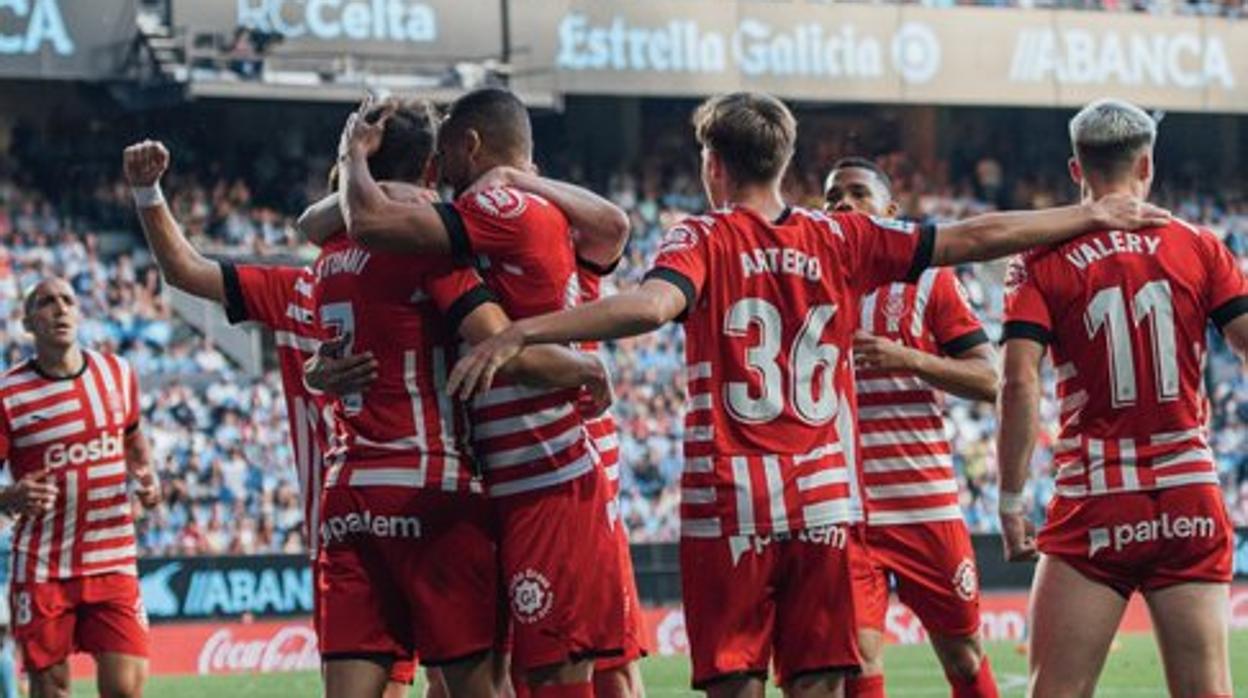 Jugadores del Girona celebrando durante el partido disputado ante el Celta