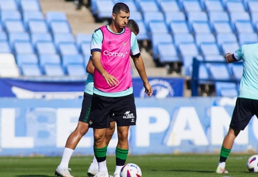 Guido Rodríguez, en los prolegómenos del amistoso Betis-Burnley