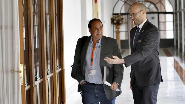 Gavilán a su llegada a la sala de lacomisión en Sevilla