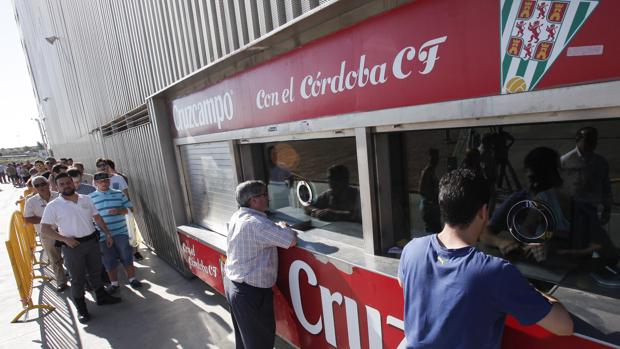 El Córdoba ha vendido dos tercios del aforo
