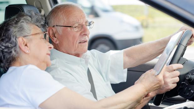 Más de 40.000 conductores andaluces superan los 74 años de edad: ¿hasta cuándo deberían poder circular?