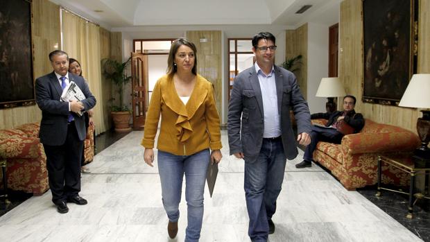 El CSIF de Córdoba acusa a IU y PSOE de «vender por lotes» los servicios públicos