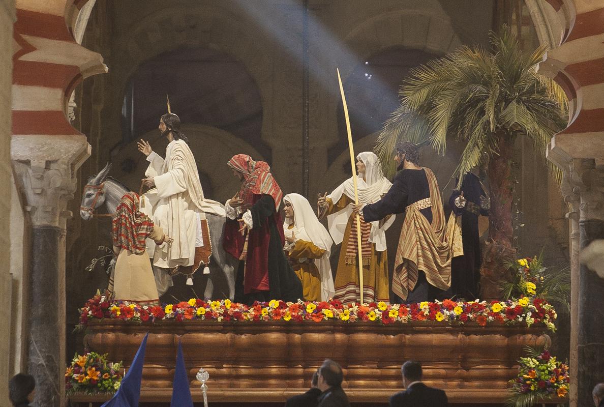 La Borriquita, en el interior de la Catedral