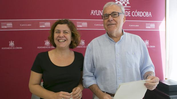Alba Doblas y Emilio Aumente, ayer en el Ayuntamiento