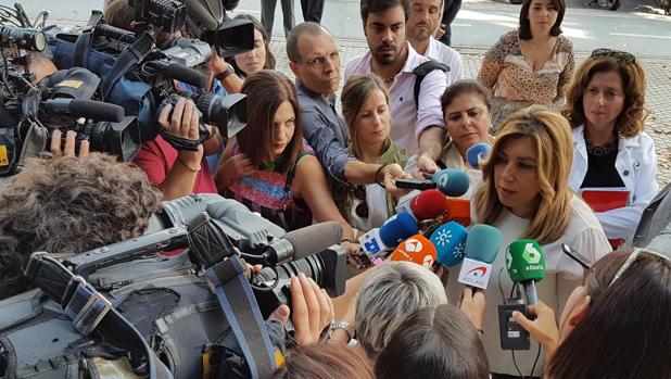 Susana Díaz, este miércoles en la residencia para mayores Fundomar Bermejales