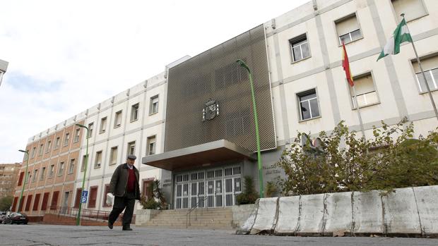 Fachada de los juzgados de Córdoba en una foto de archivo