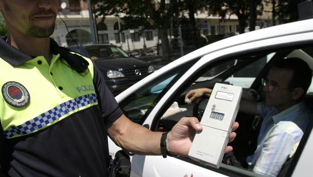 Más controles para «cazar» a conductores bajo los efectos del alcohol o las drogas