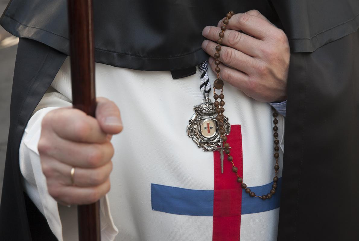 Detalle de un nazareno de la hermandad del Cristo de Gracia