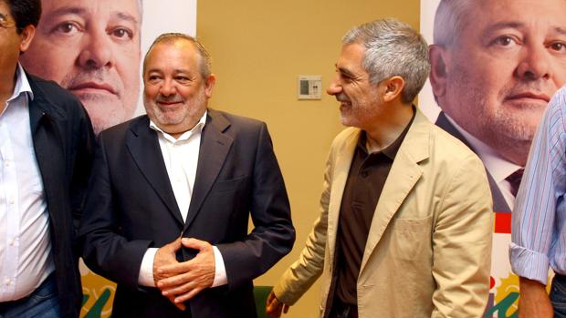 Andrés Ocaña junto a Andrés Ocaña en un acto electoral