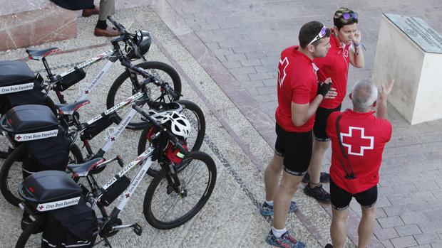 Cruz Roja realiza más de 200 actuaciones en la Semana Santa de Córdoba
