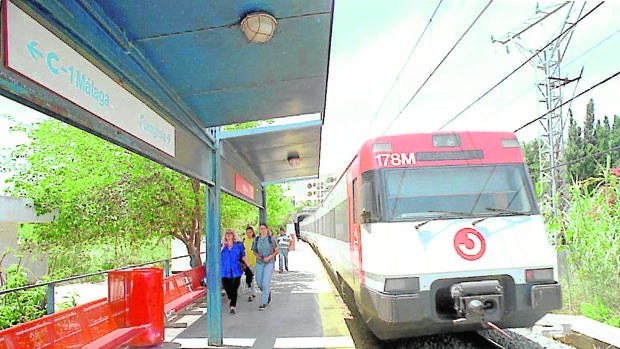 Málaga clama por el tren de la Costa