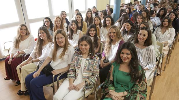 Alumnas de Zalima durante un acto de final de curso
