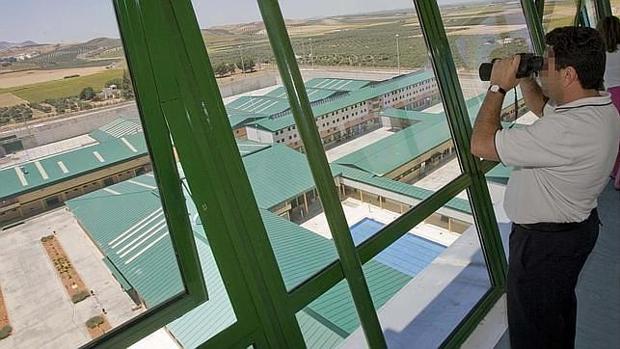 Un centro penitenciario desde la torre de vigiancia