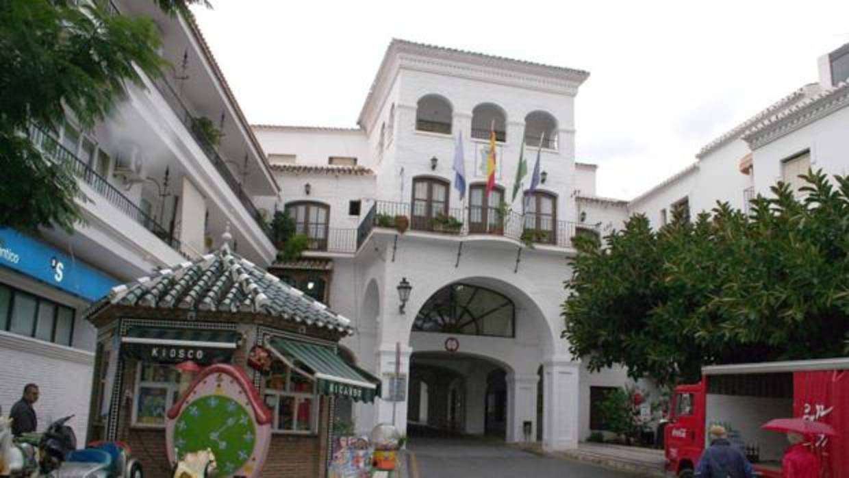 Ayuntamiento de Nerja, uno de los de la terna para que vuelva a manos populares