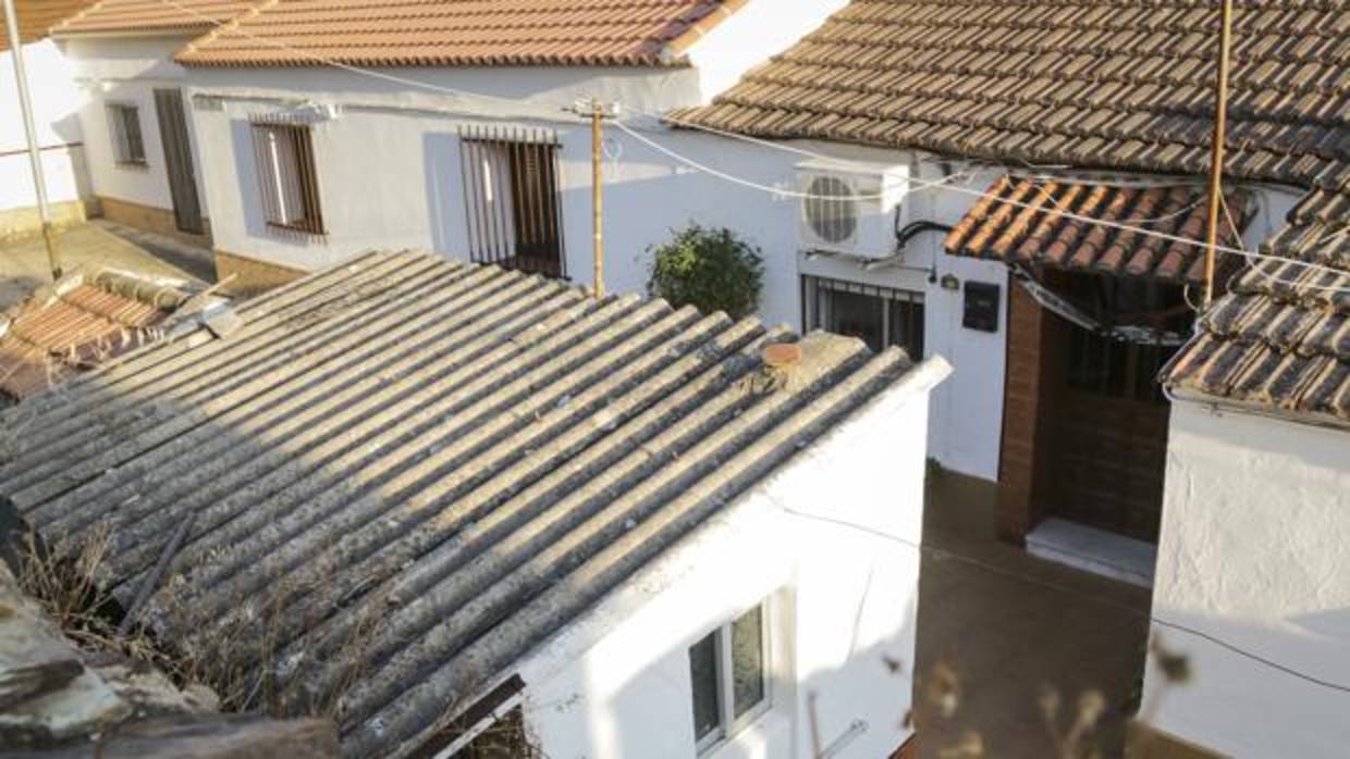 La casa donde vivía la pareja en La Zarza ha sido precintada